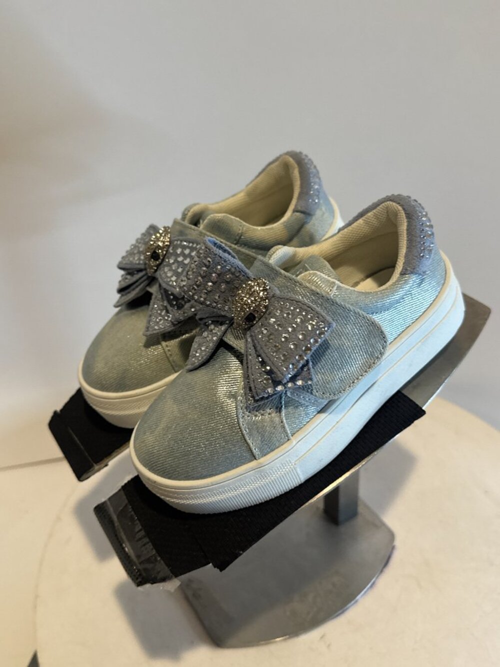 Kurt Geiger London Kids' Mini Laney Bow Sneakers size 8
